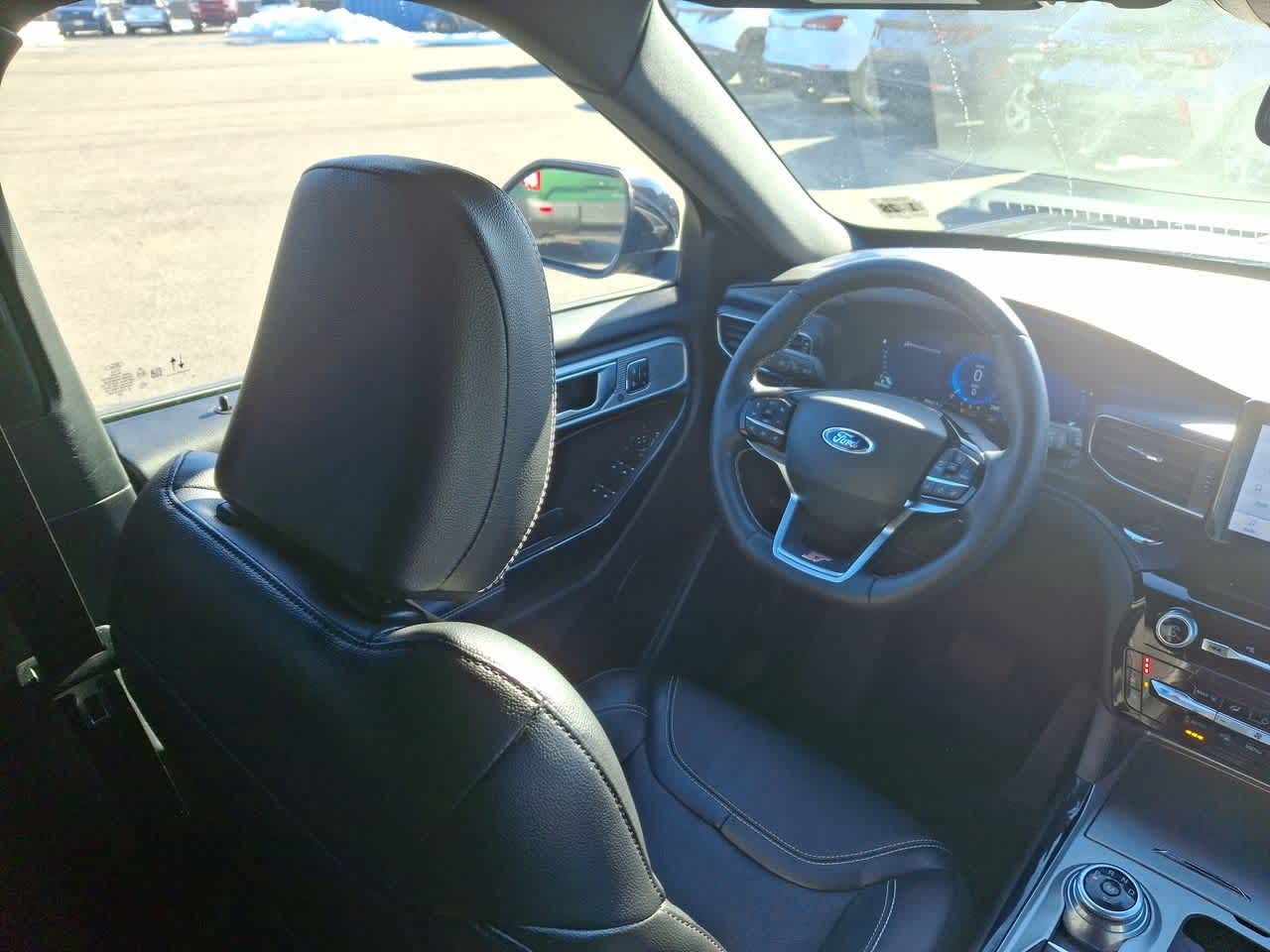Thumbnail: 2023 Ford Explorer - 15
