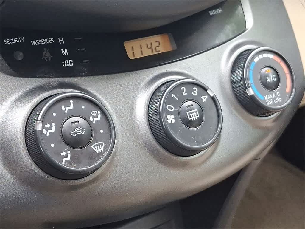 Thumbnail: 2011 Toyota RAV4 - 18