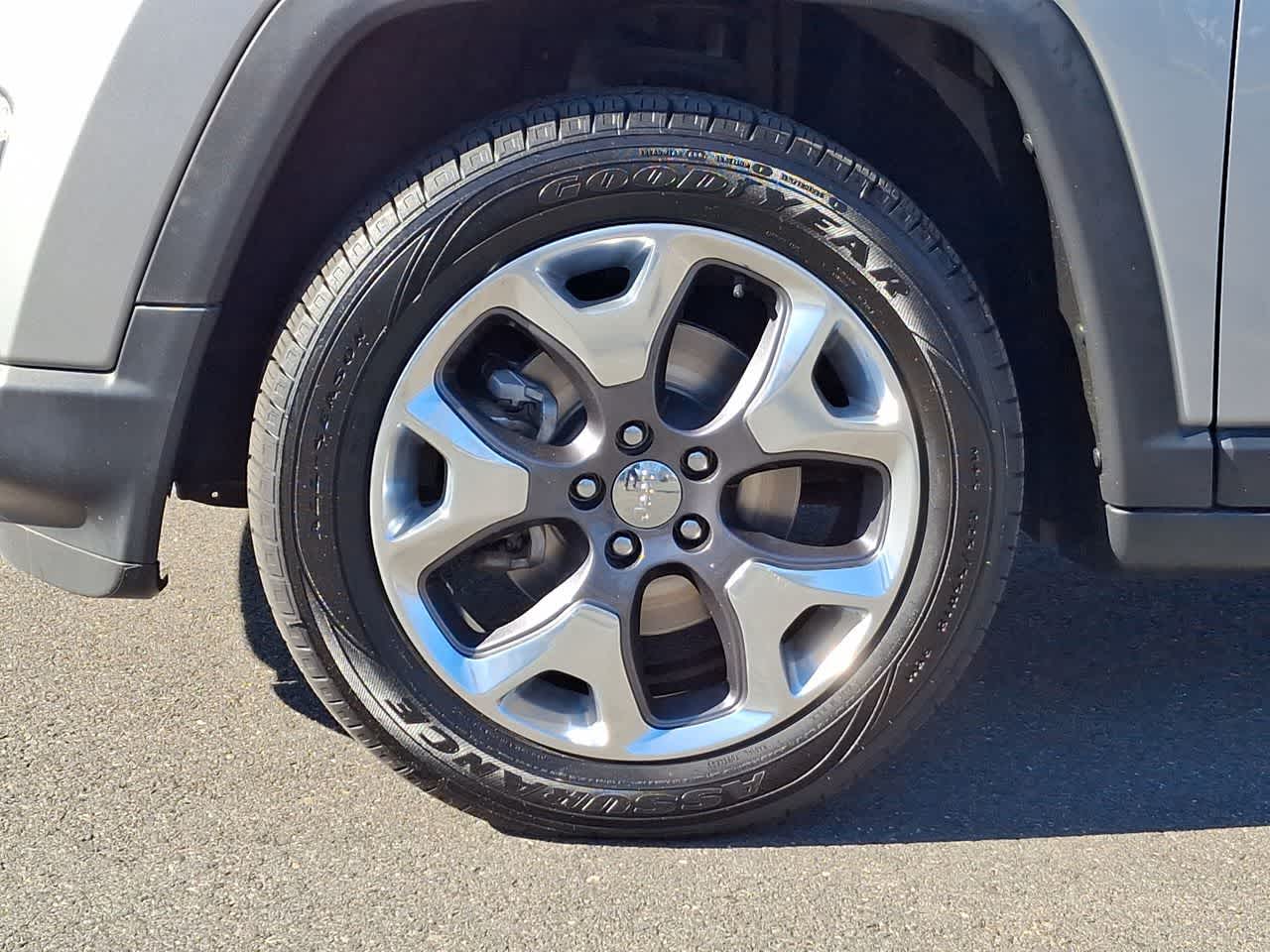 Thumbnail: 2021 Jeep Compass - 29