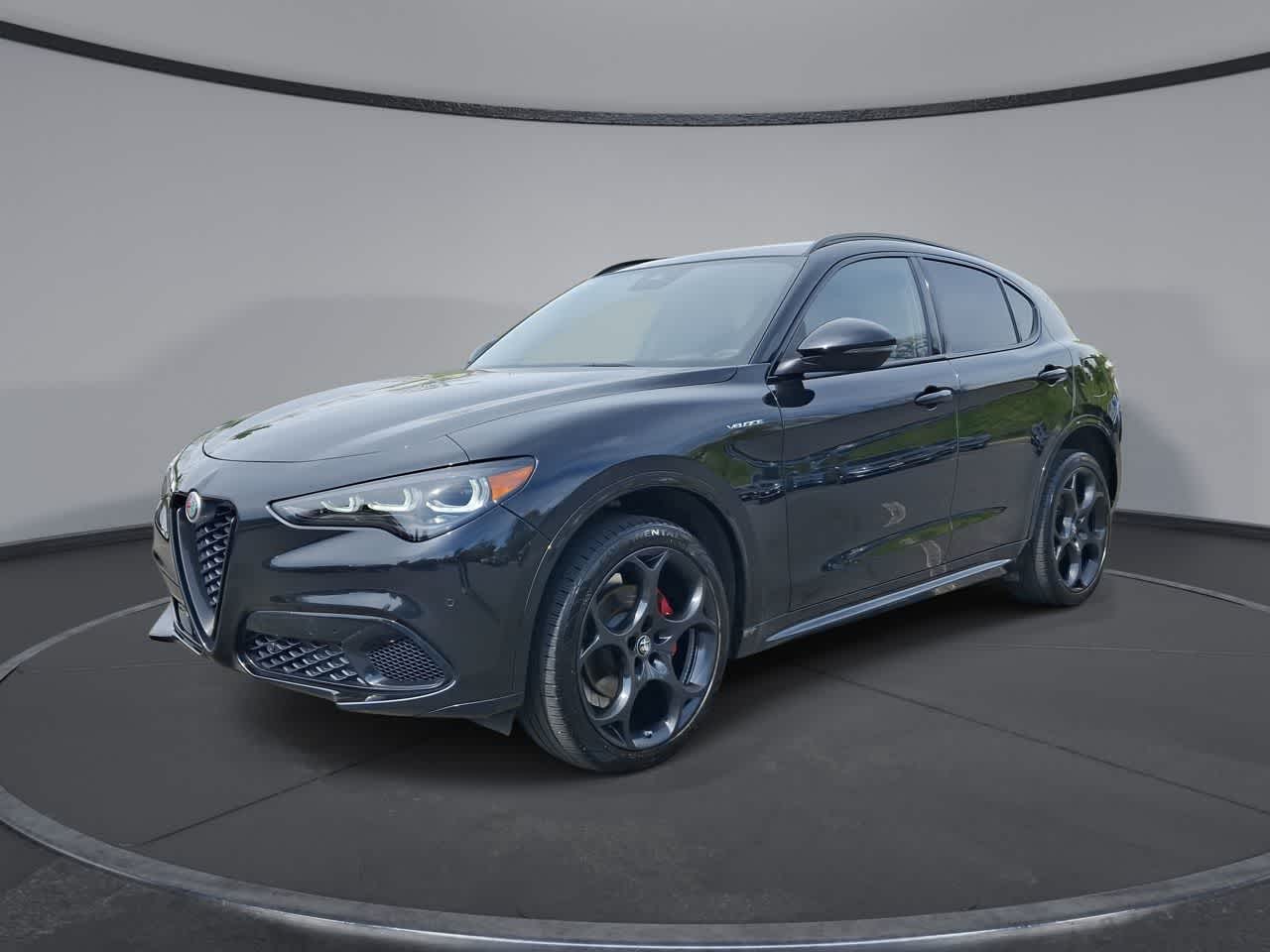 Thumbnail: 2024 Alfa Romeo Stelvio - 1
