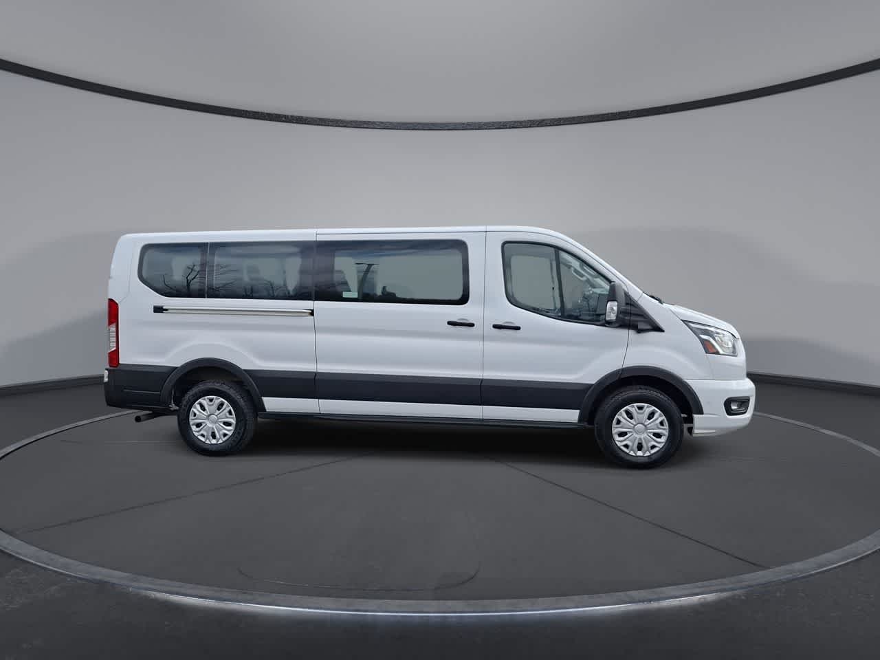 Thumbnail: 2023 Ford Econoline - 9