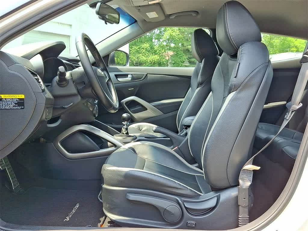 Thumbnail: 2015 Hyundai Veloster - 11
