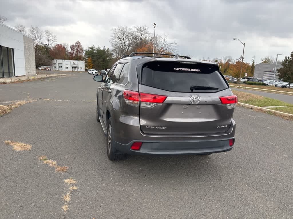 Thumbnail: 2018 Toyota Highlander - 19
