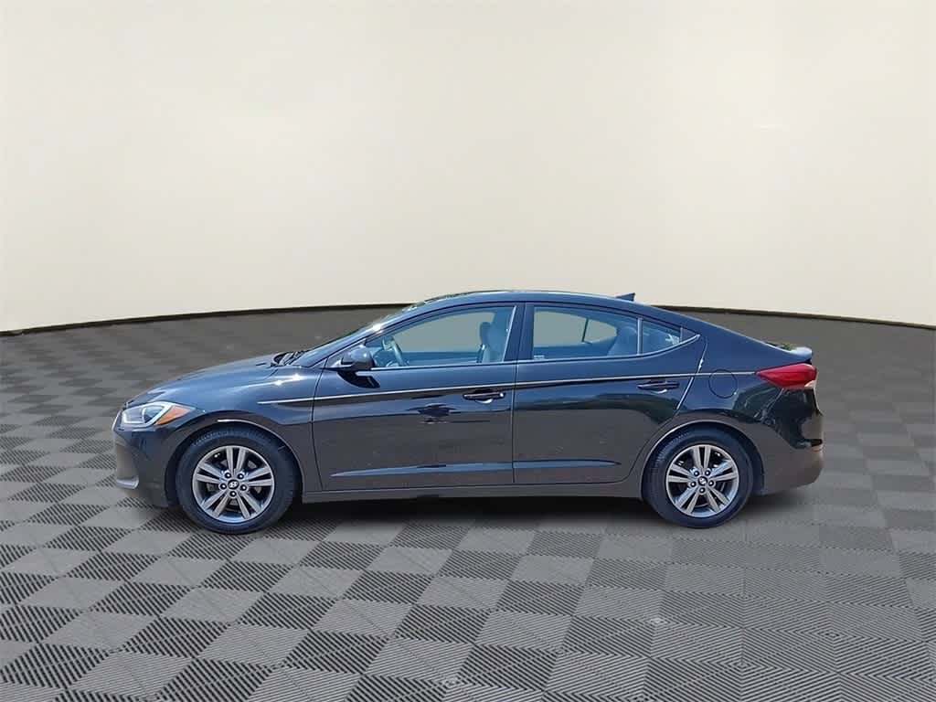 Thumbnail: 2017 Hyundai Elantra - 5
