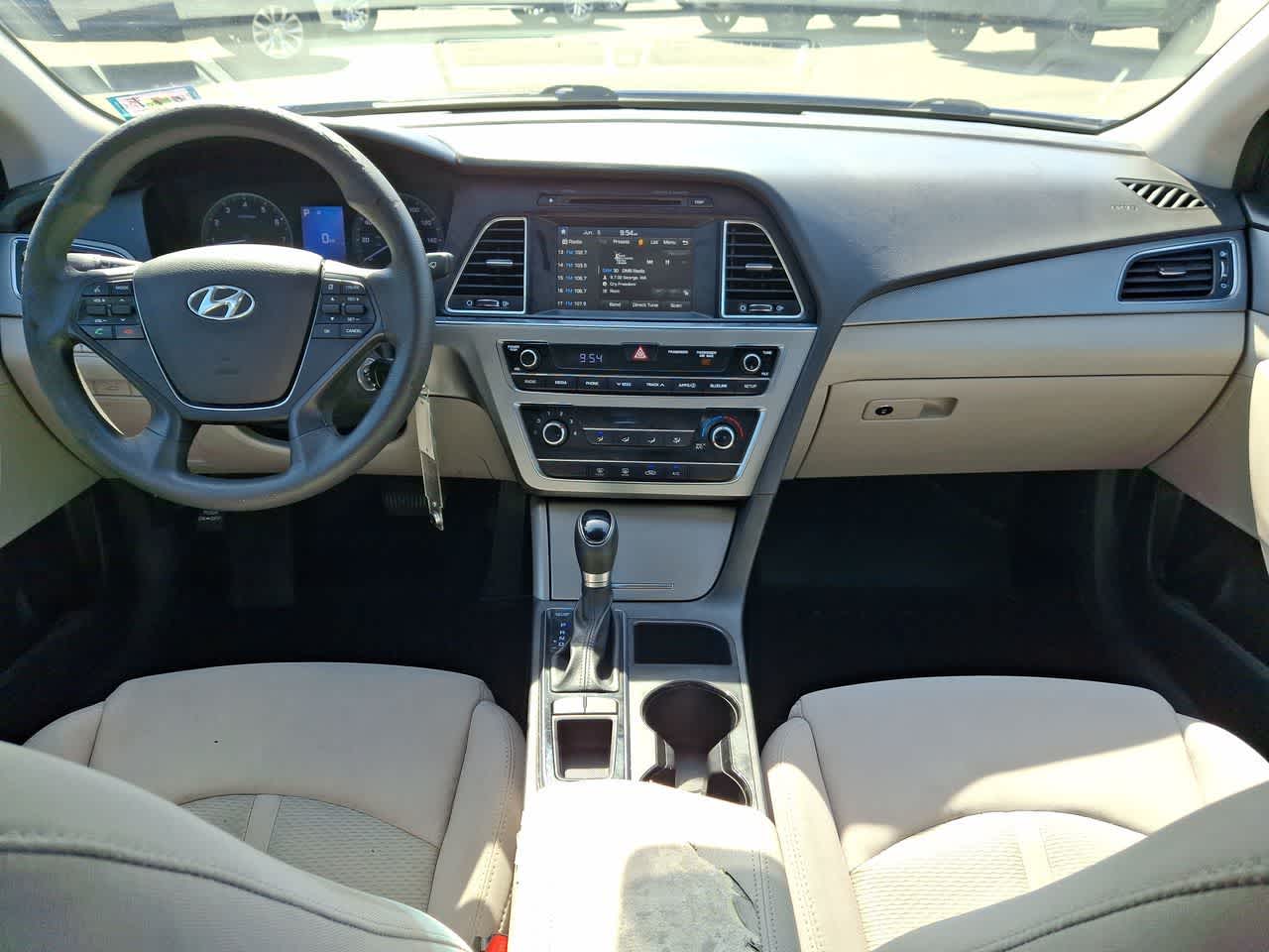 Thumbnail: 2016 Hyundai Sonata - 10