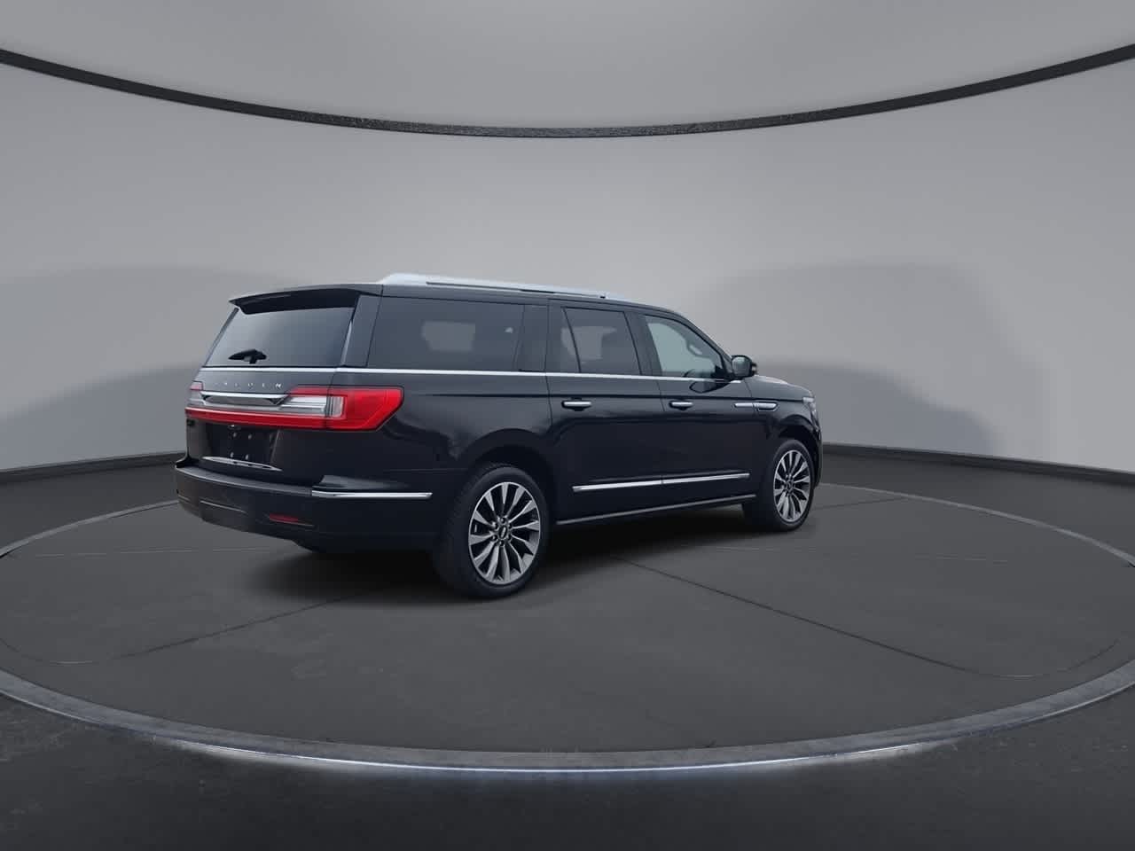 Thumbnail: 2019 Lincoln Navigator L - 8
