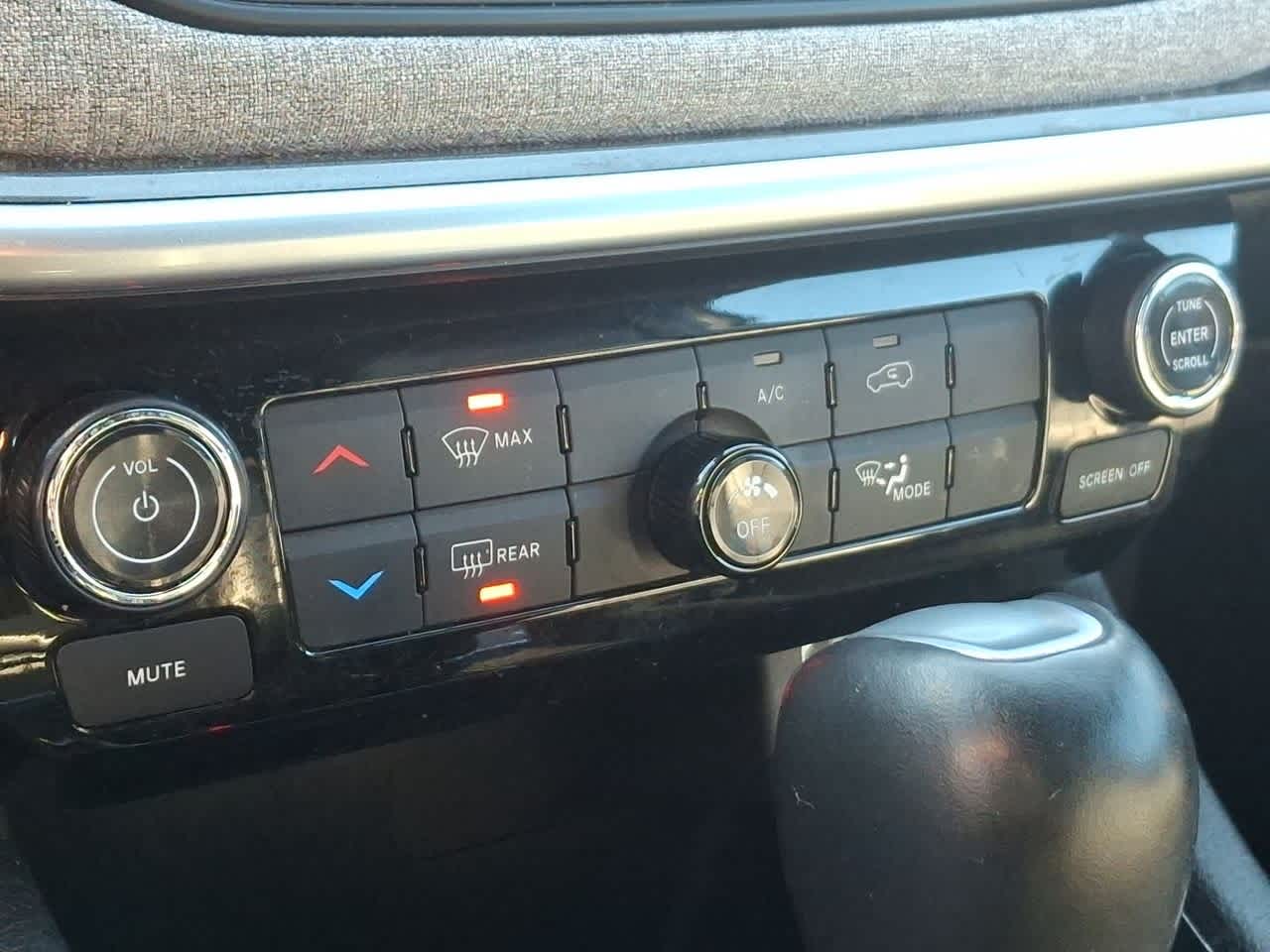 Thumbnail: 2024 Jeep Compass - 25