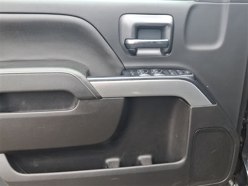 Thumbnail: 2019 Chevrolet Silverado 1500 - 16