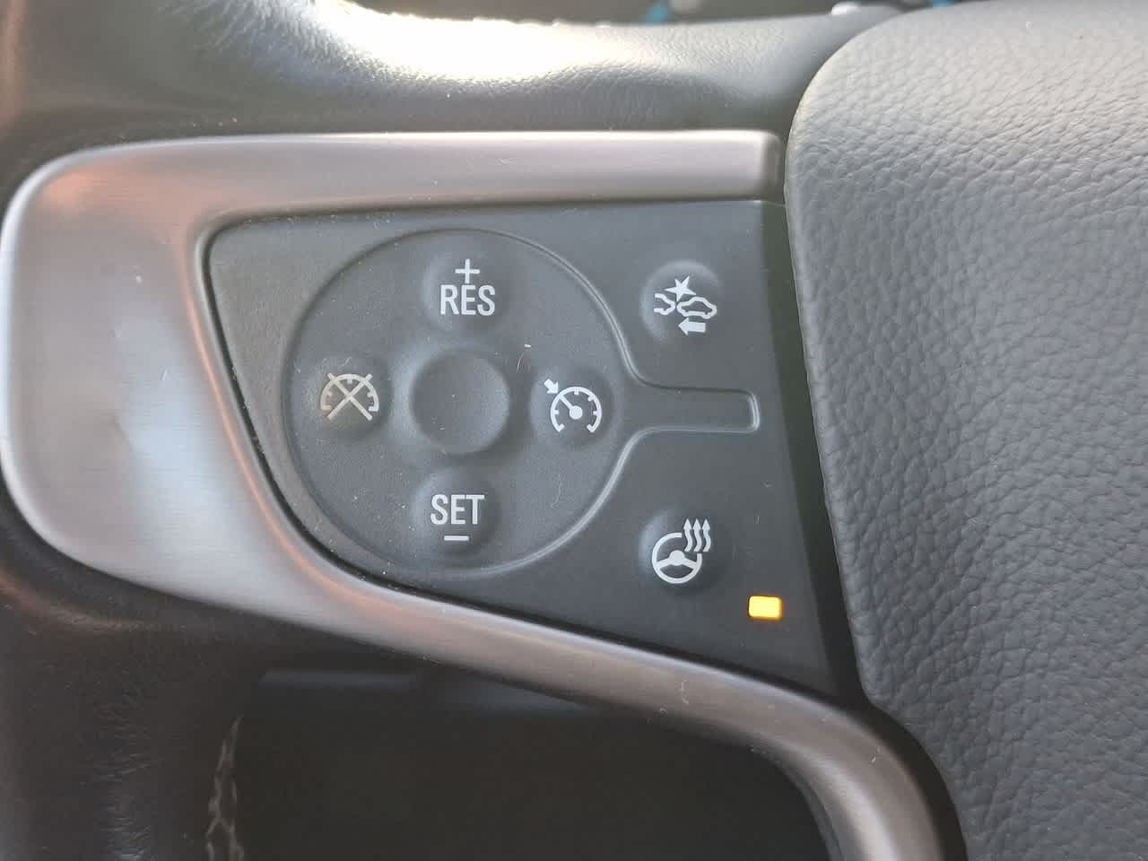 Thumbnail: 2020 GMC Yukon XL - 23