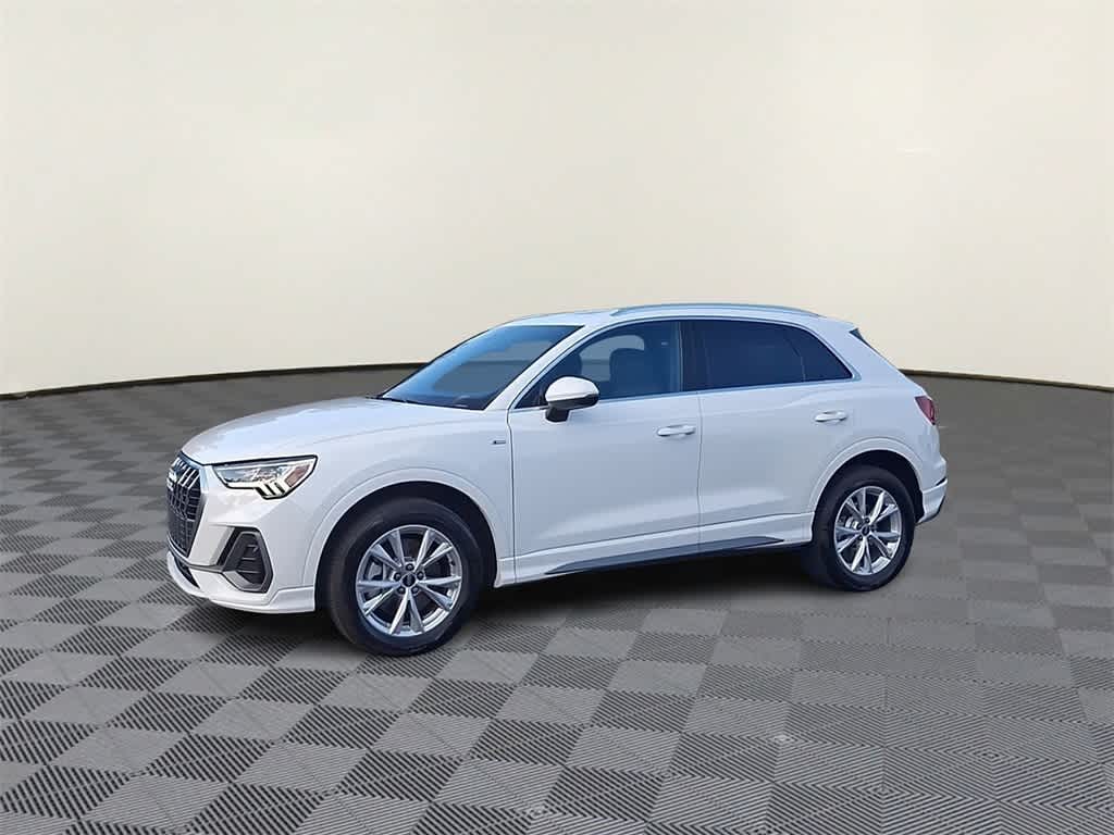 Thumbnail: 2024 Audi Q3 - 4
