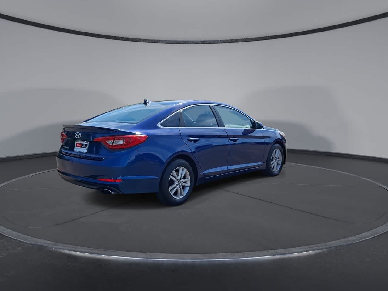 Thumbnail: 2016 Hyundai Sonata - 8