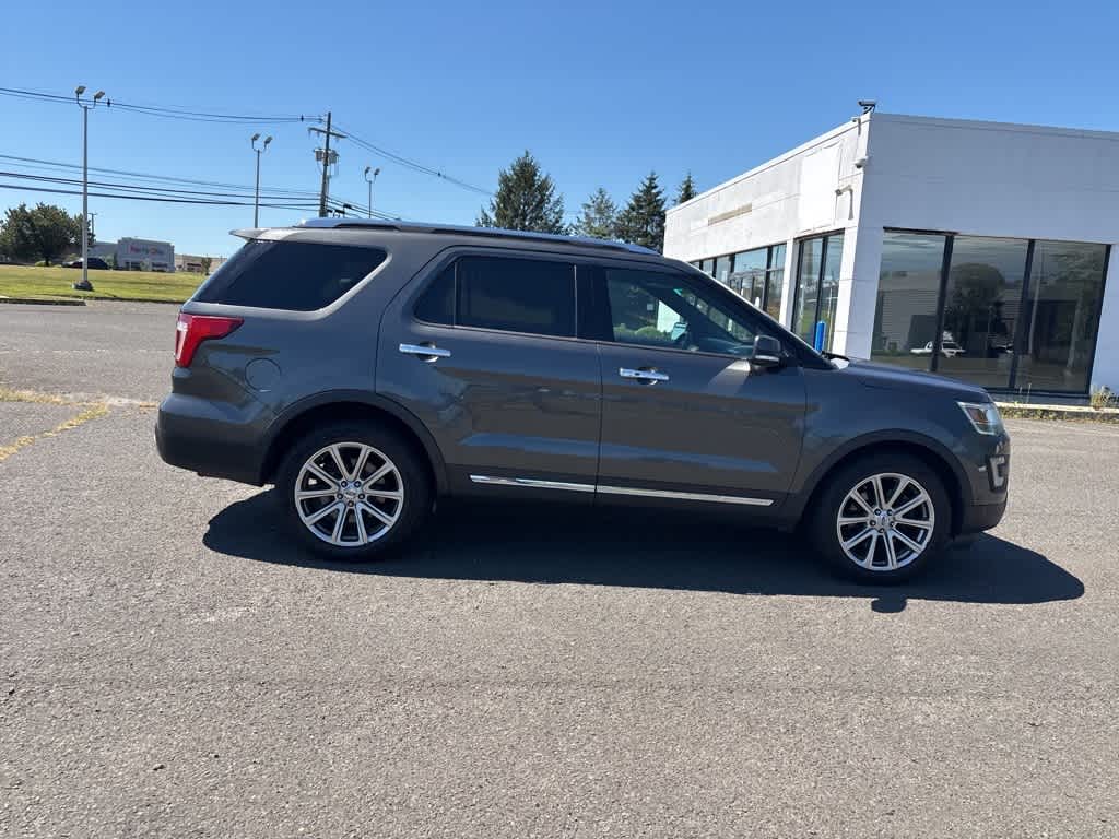 Thumbnail: 2017 Ford Explorer - 11