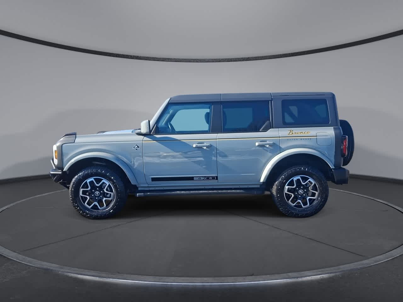 Thumbnail: 2022 Ford Bronco - 5