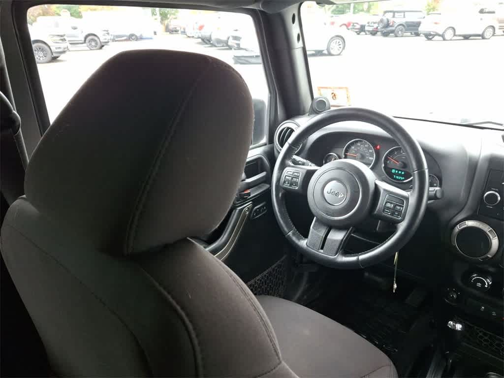 Thumbnail: 2014 Jeep Wrangler - 15