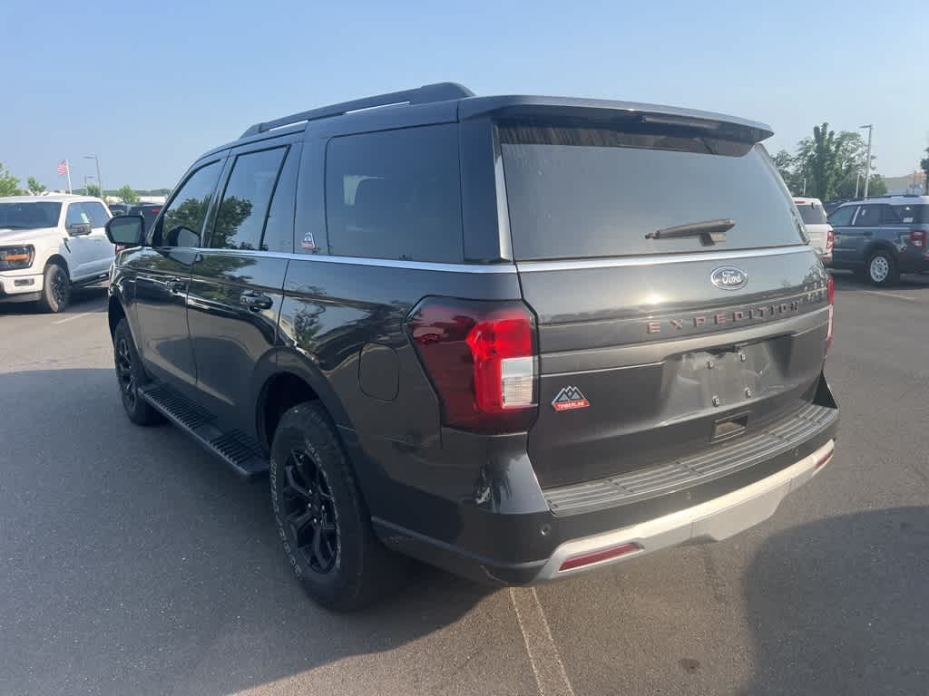 Thumbnail: 2022 Ford Expedition - 8
