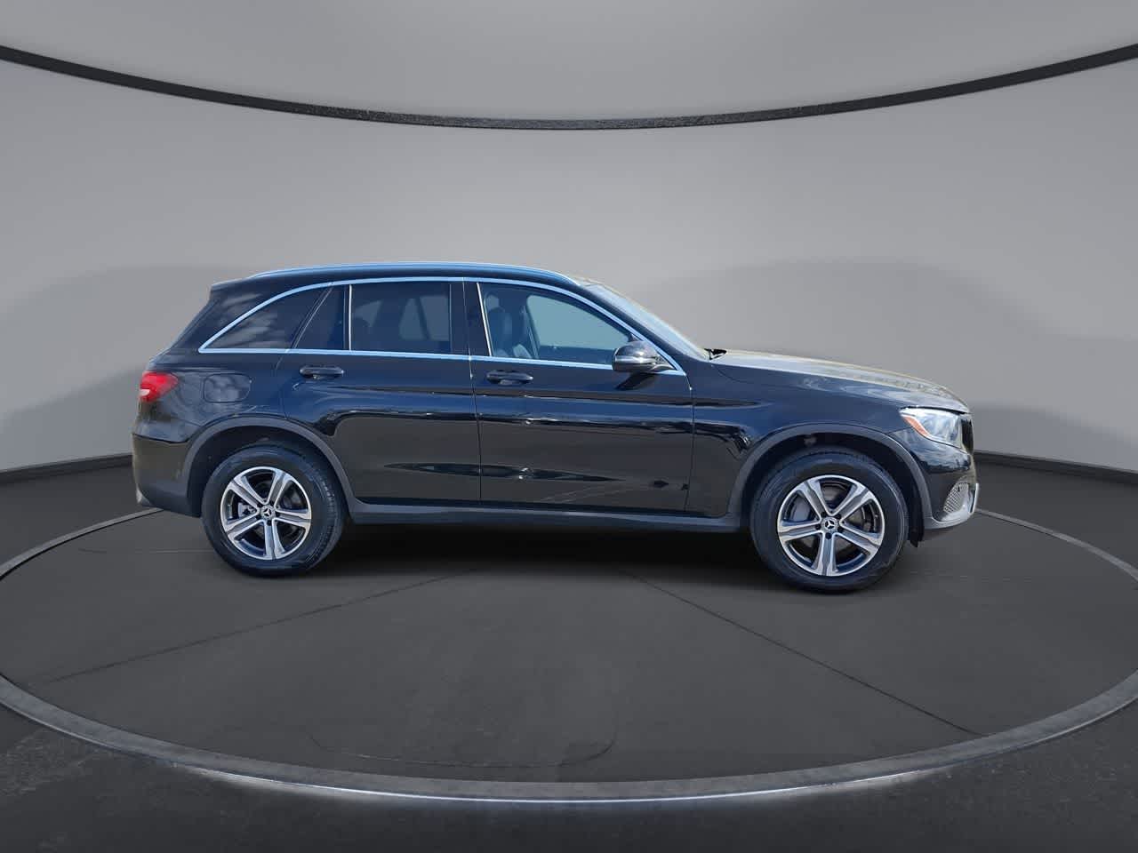 Thumbnail: 2019 Mercedes-Benz GLC - 9