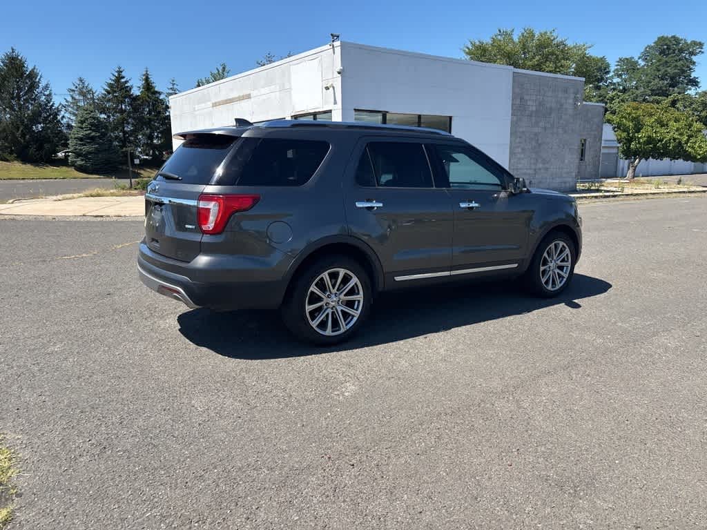 Thumbnail: 2017 Ford Explorer - 13