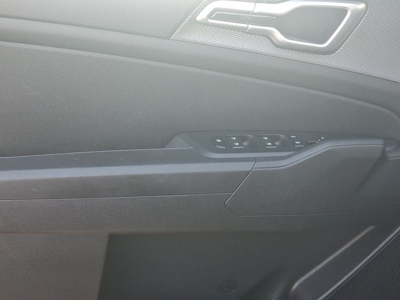 Thumbnail: 2024 Kia Sportage - 16