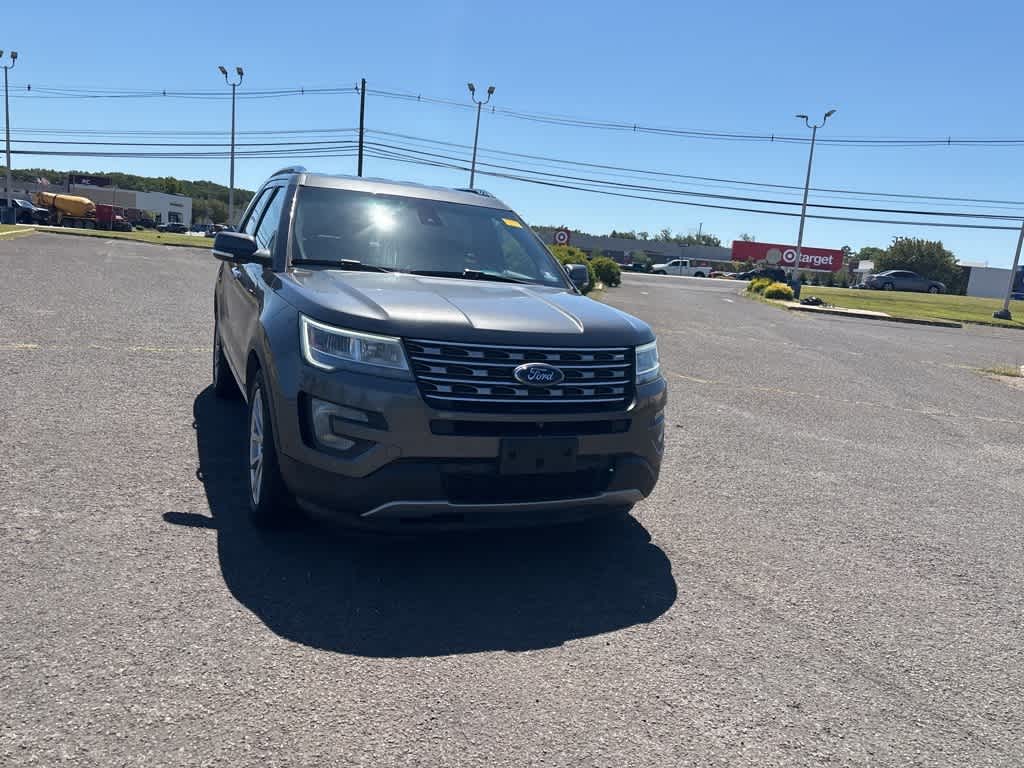 Thumbnail: 2017 Ford Explorer - 6