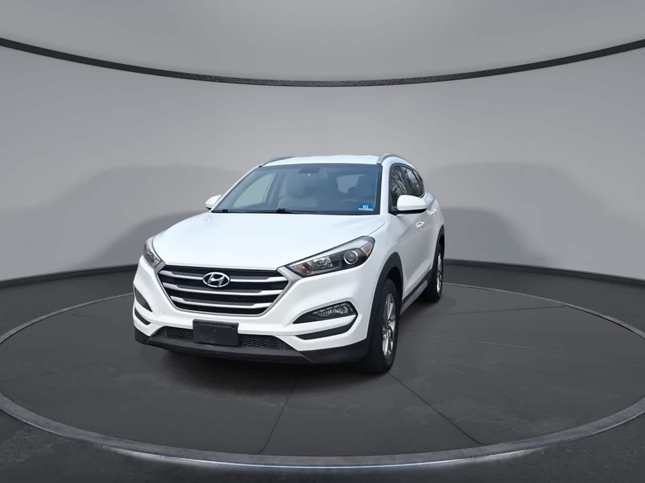 Thumbnail: 2017 Hyundai Tucson - 3