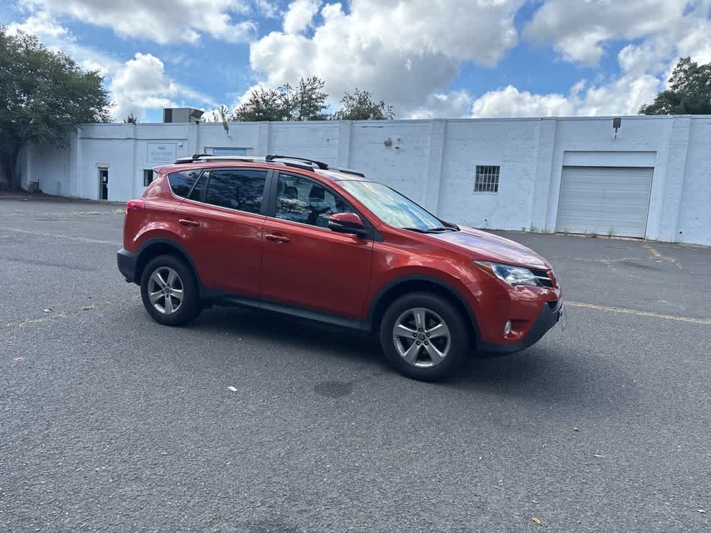 Thumbnail: 2015 Toyota RAV4 - 11