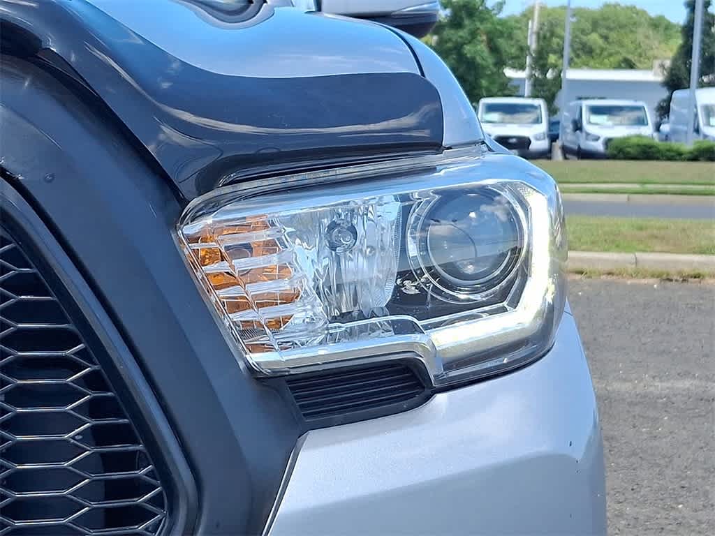 Thumbnail: 2019 Toyota Tacoma - 30