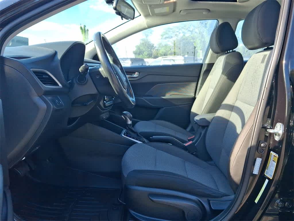 Thumbnail: 2021 Hyundai Accent - 17