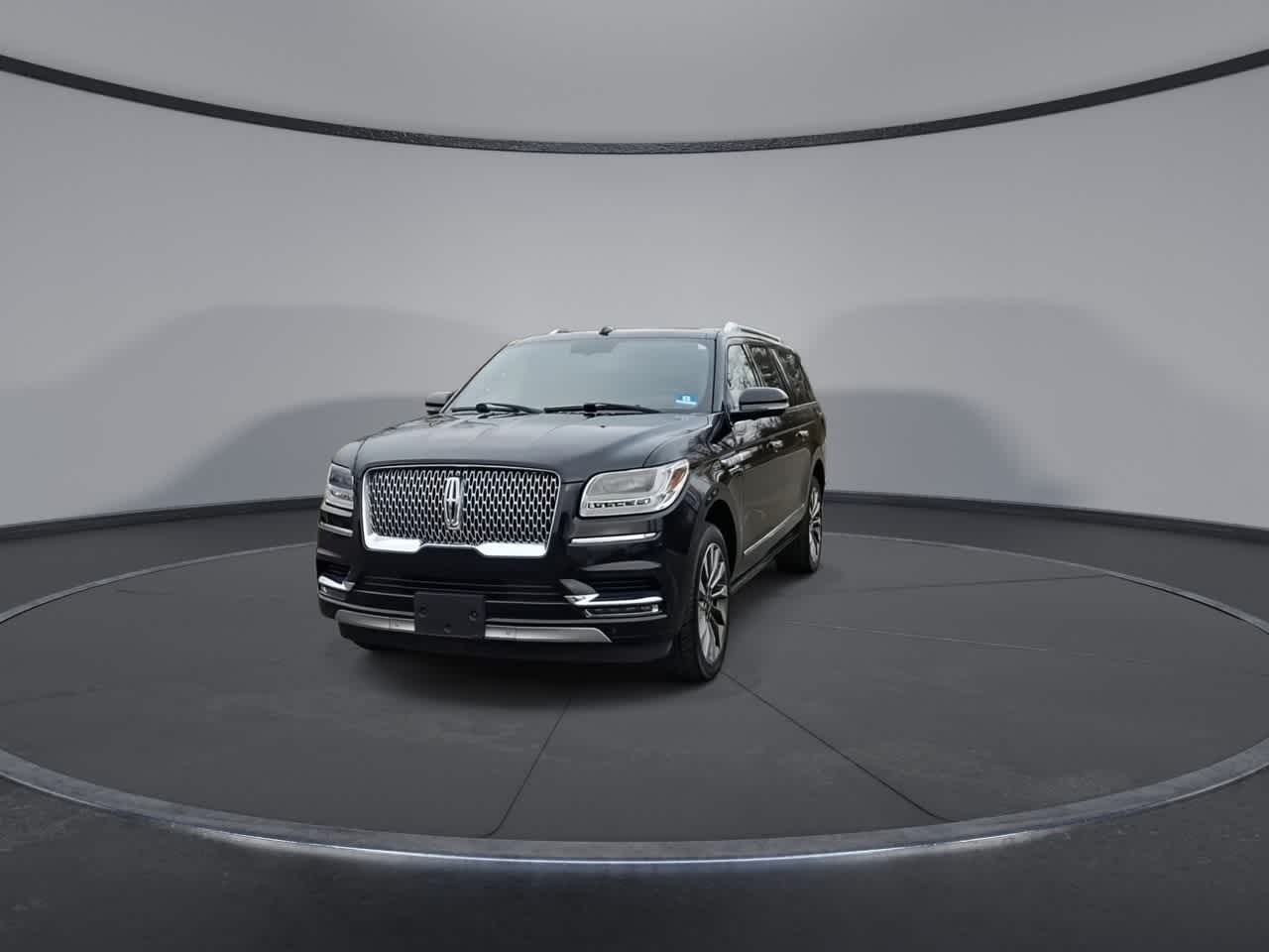 Thumbnail: 2019 Lincoln Navigator L - 3