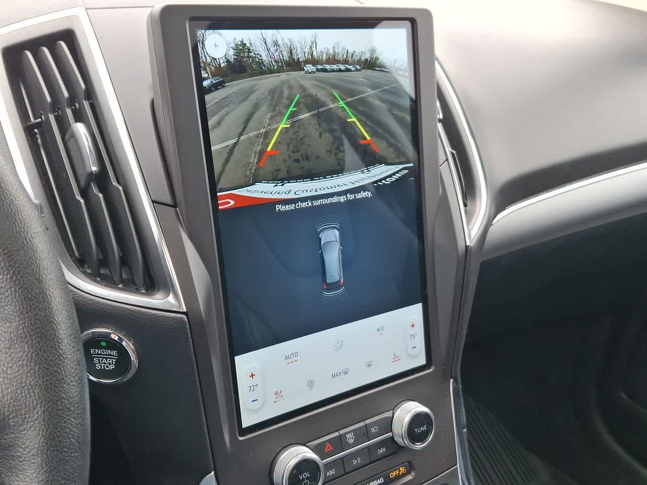 Thumbnail: 2021 Ford Edge - 21