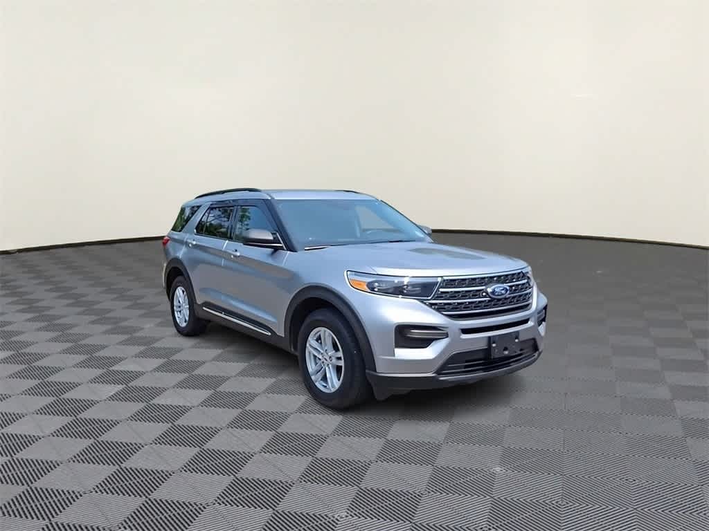 2022 Ford Explorer XLT 2