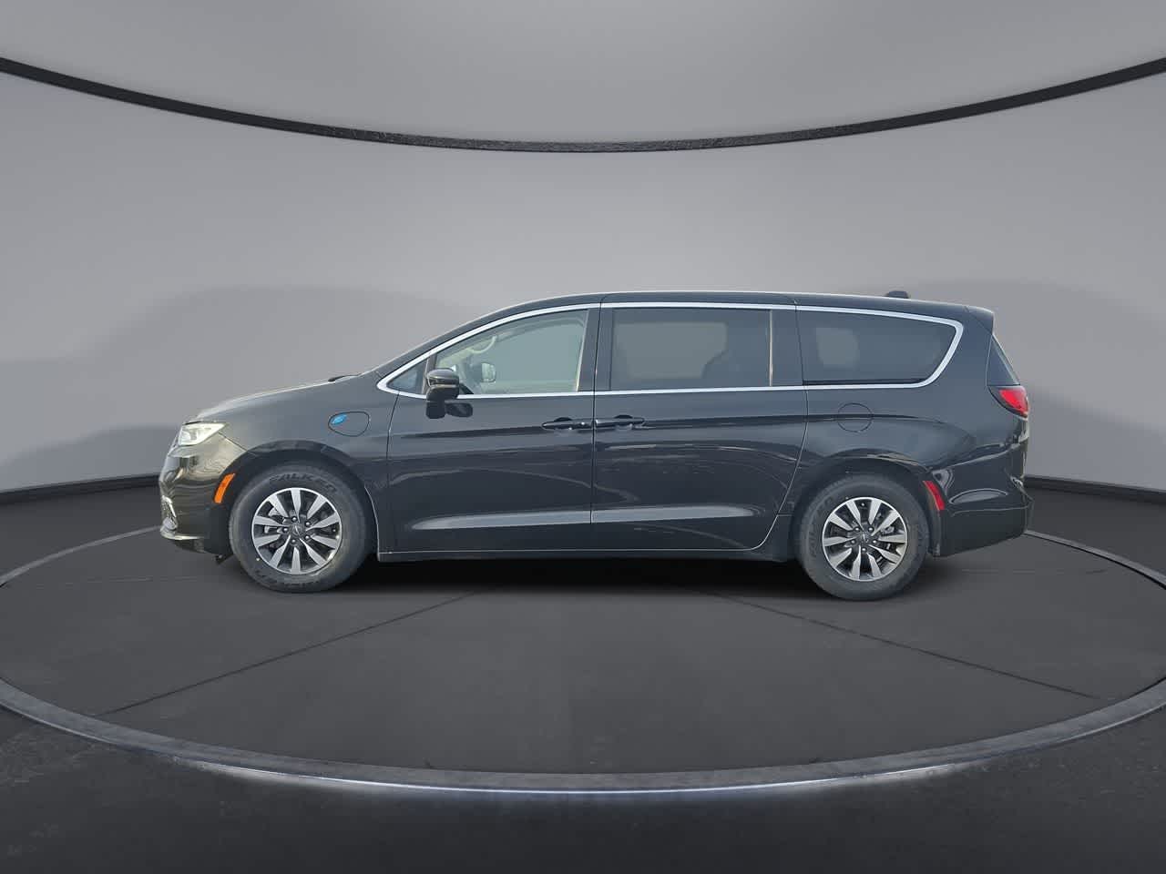 Thumbnail: 2024 Chrysler Pacifica - 5