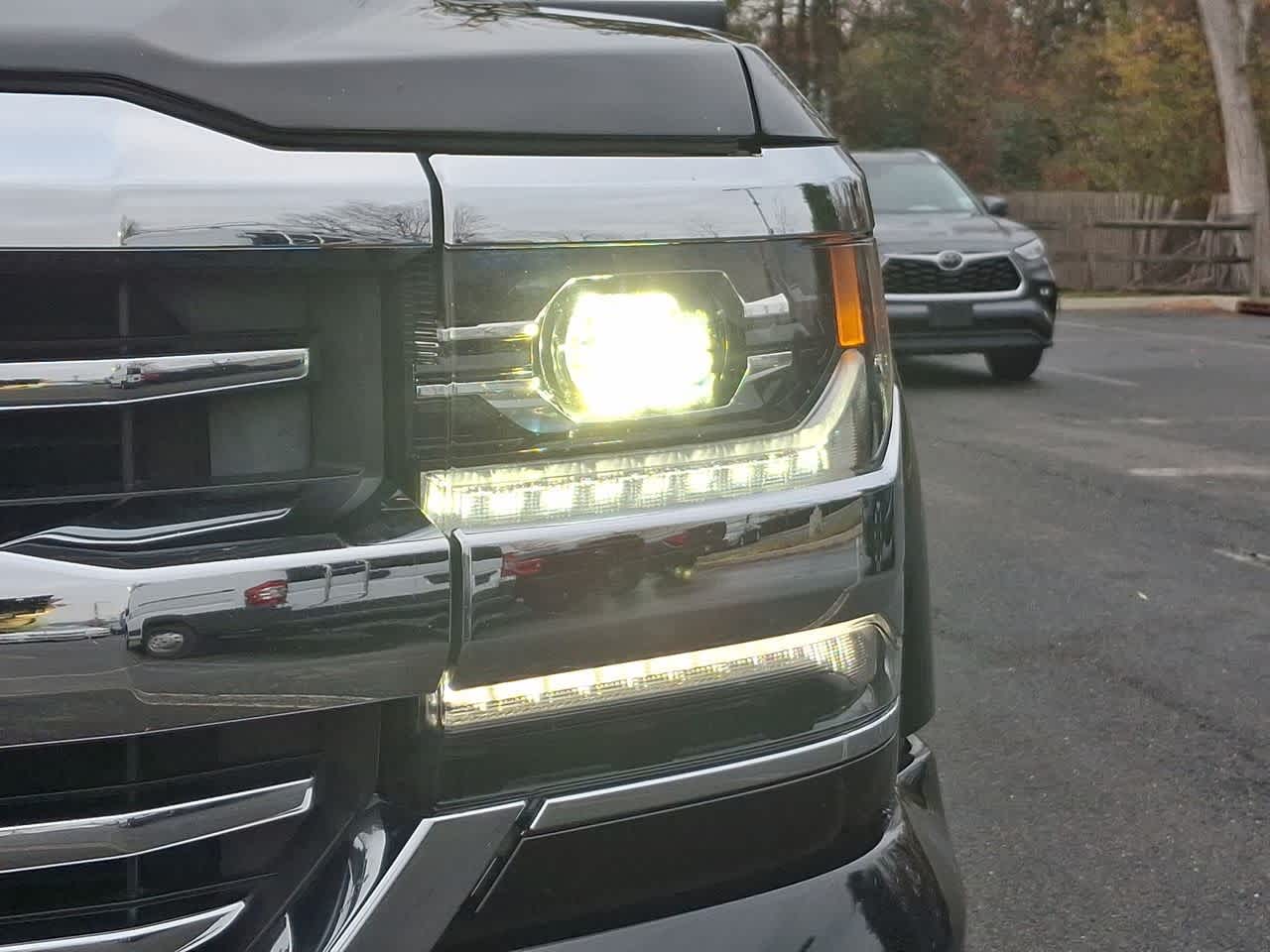 Thumbnail: 2018 Chevrolet Silverado 1500 - 30