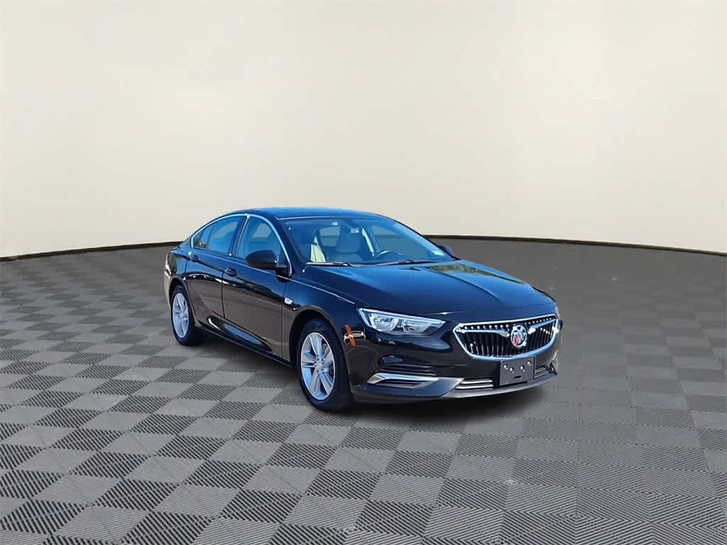 Thumbnail: 2018 Buick Regal - 2