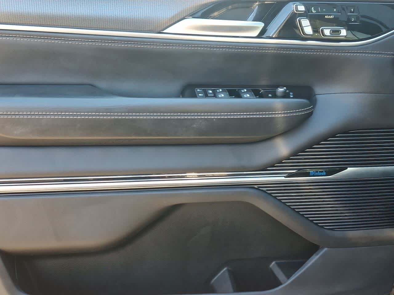 Thumbnail: 2024 Jeep Grand Wagoneer L - 16