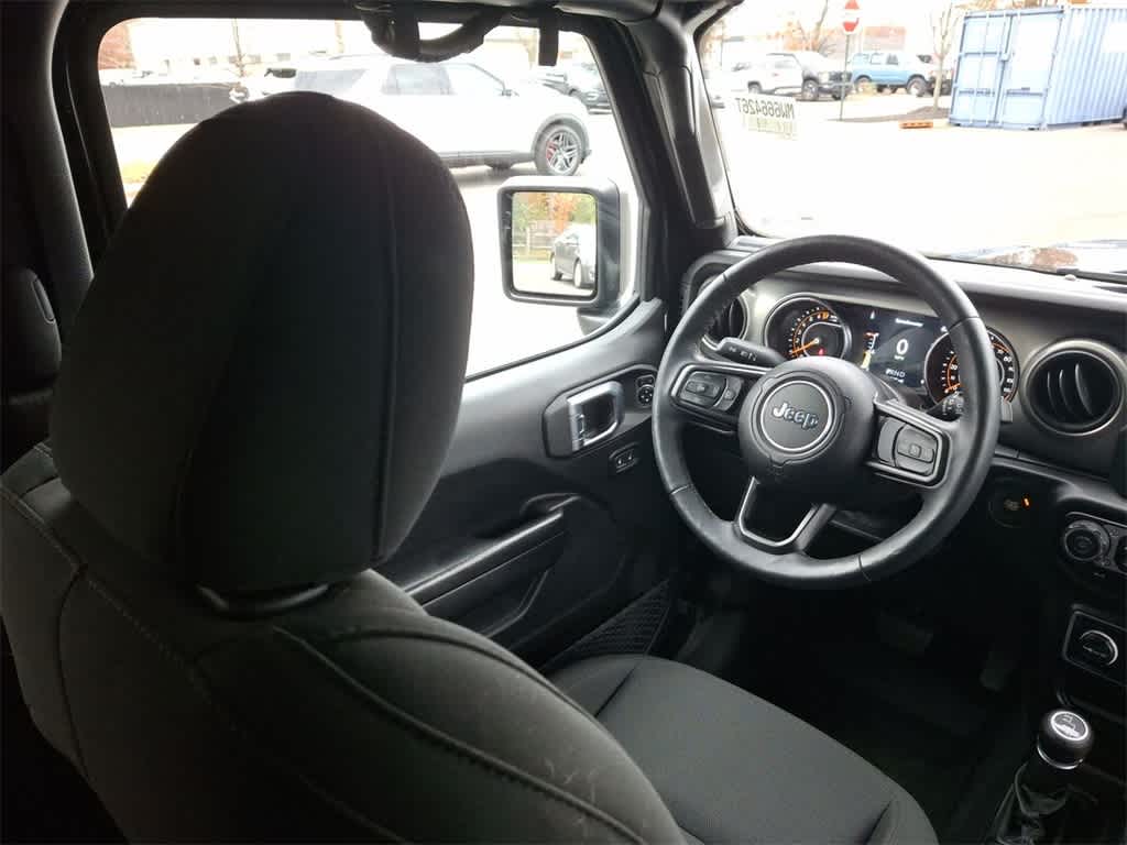 Thumbnail: 2021 Jeep Wrangler - 15