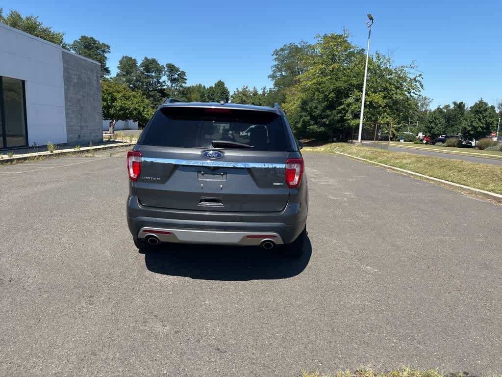 Thumbnail: 2017 Ford Explorer - 16