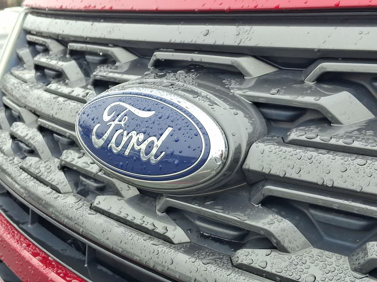 Thumbnail: 2018 Ford Explorer - 28