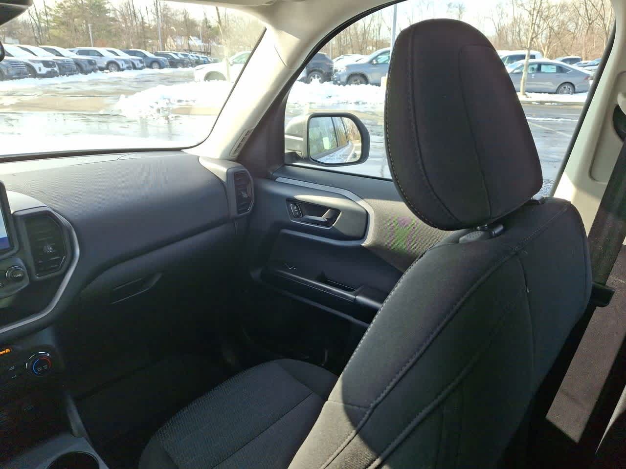 Thumbnail: 2022 Ford Bronco Sport - 11