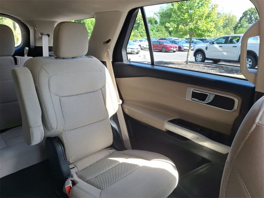 Thumbnail: 2022 Ford Explorer - 14