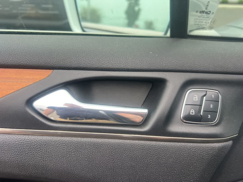 Thumbnail: 2016 Lincoln MKC - 13
