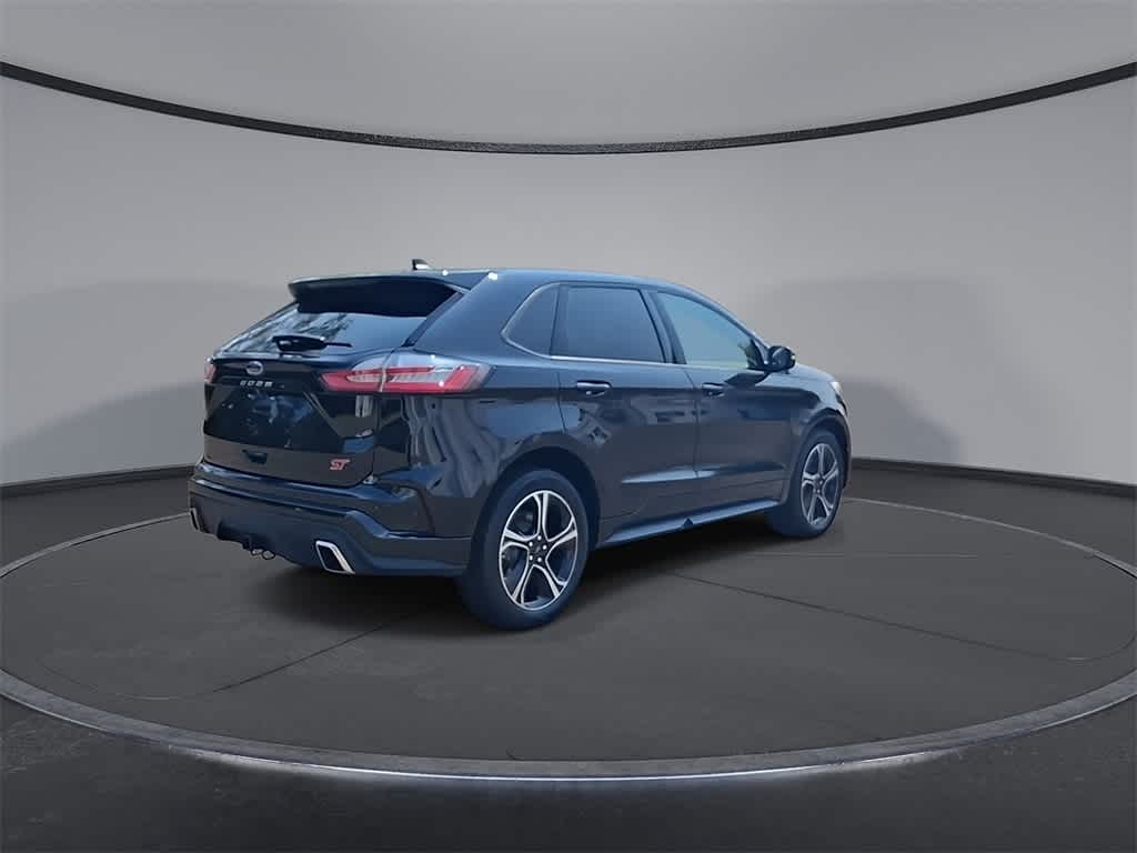 Thumbnail: 2023 Ford Edge - 8