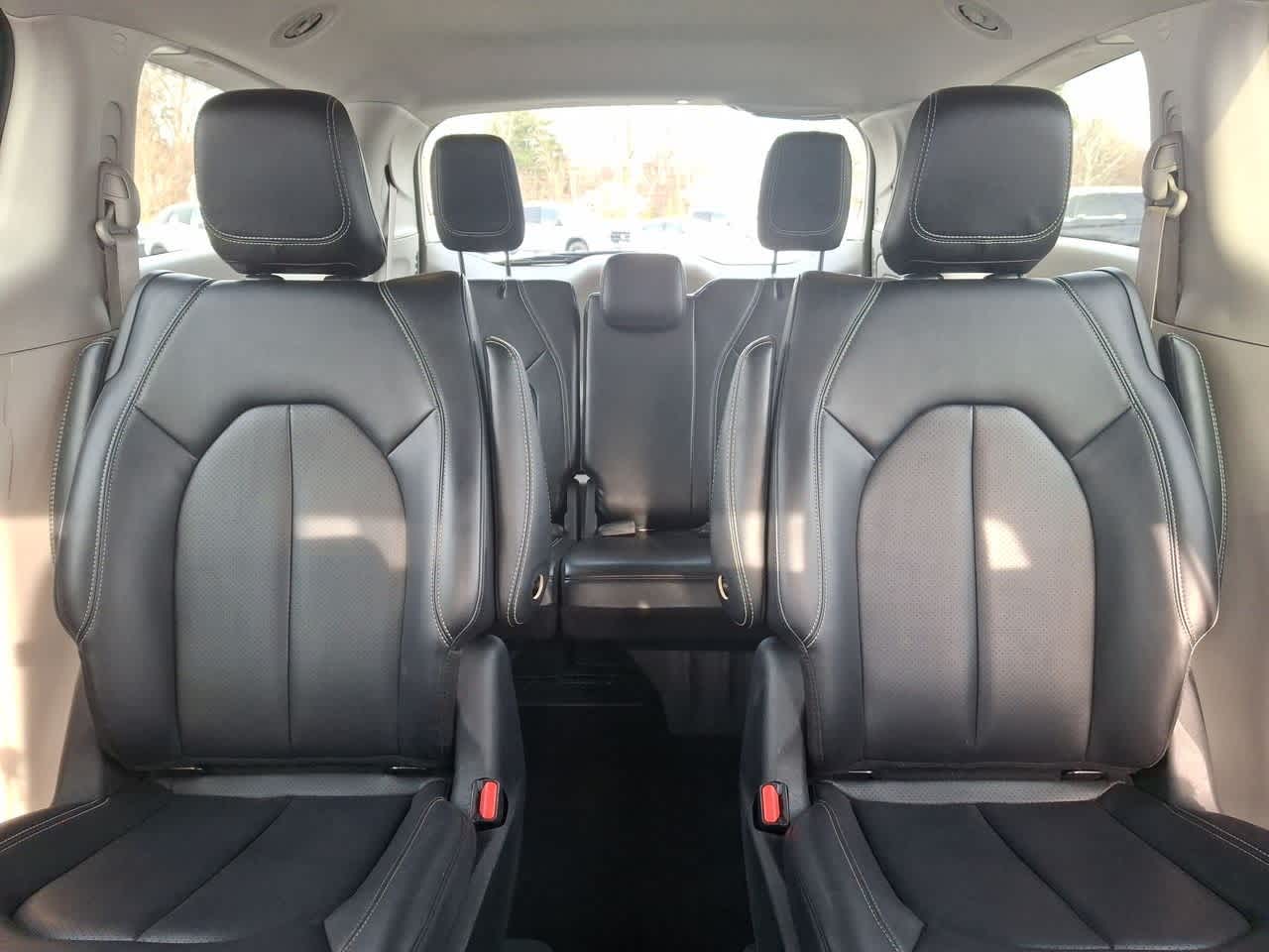 Thumbnail: 2024 Chrysler Pacifica - 13