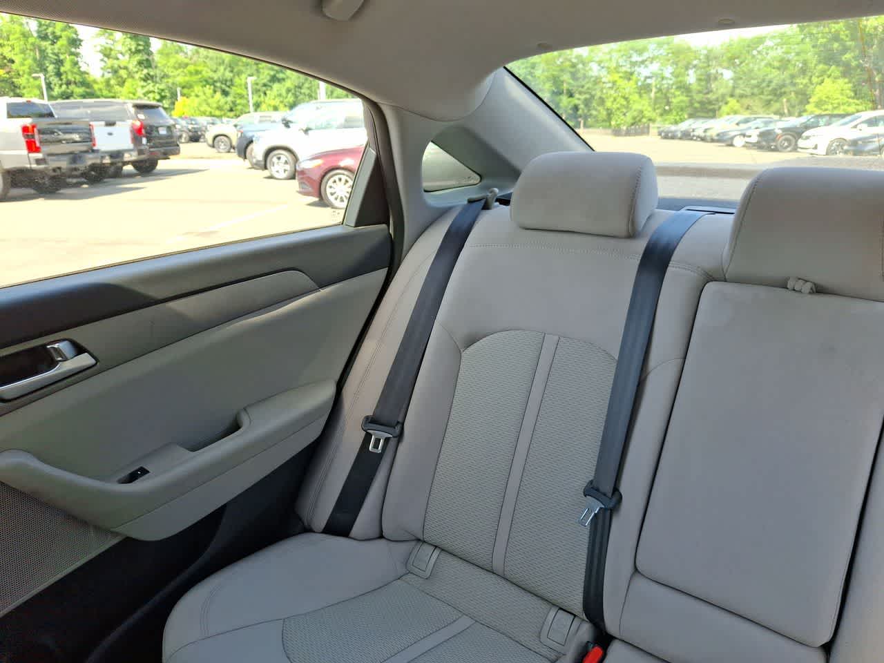 Thumbnail: 2016 Hyundai Sonata - 12