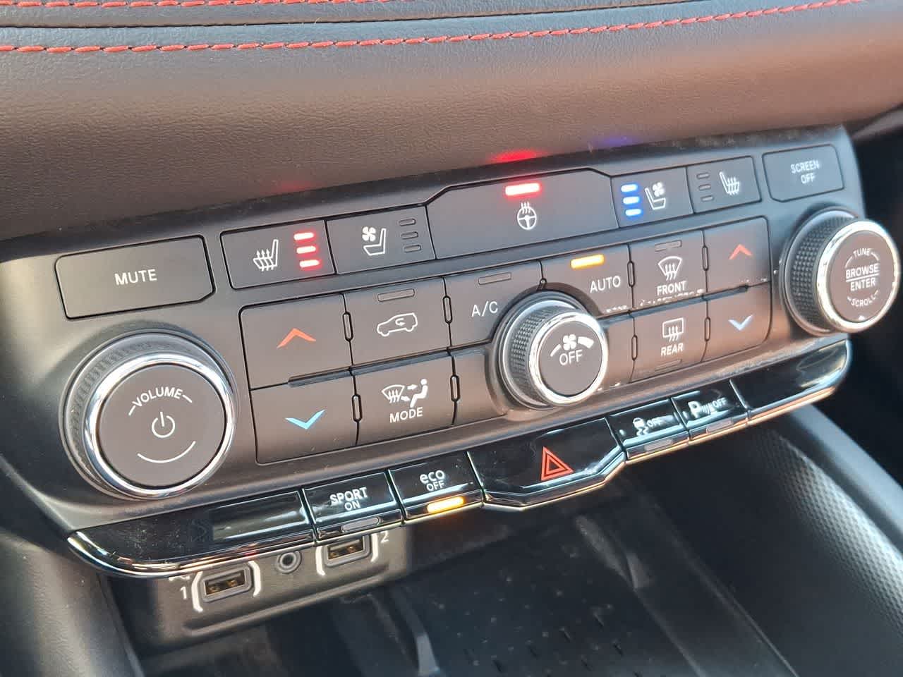 Thumbnail: 2025 Dodge Durango - 25