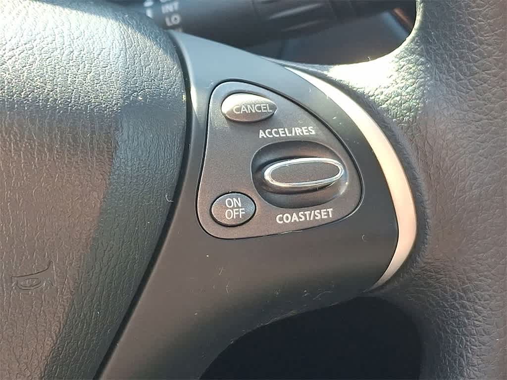 Thumbnail: 2017 Nissan Pathfinder - 24