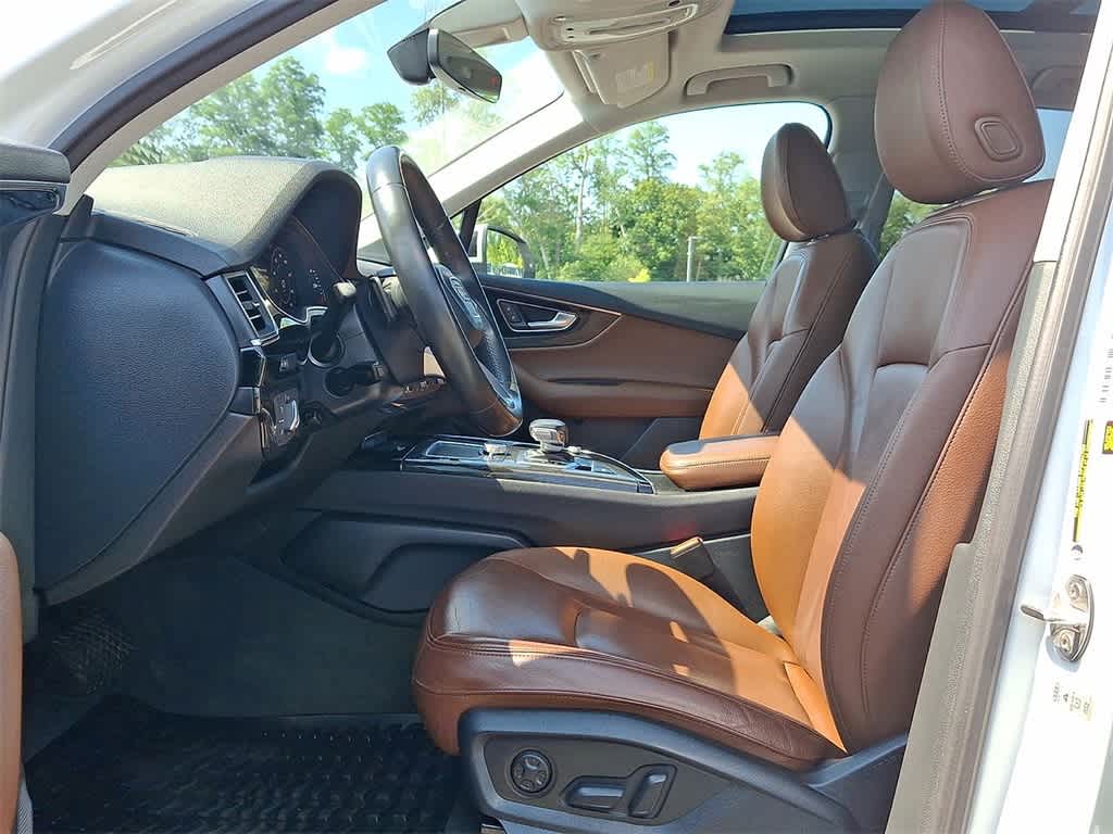 Thumbnail: 2019 Audi Q7 - 17