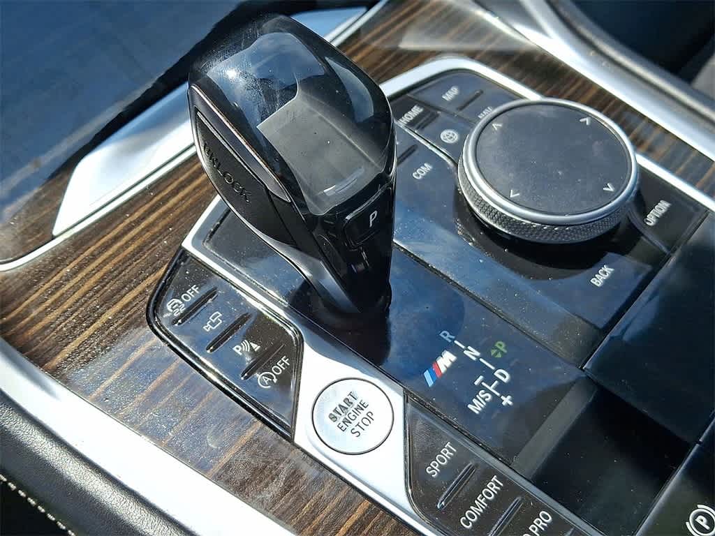 Thumbnail: 2021 BMW X6 - 12