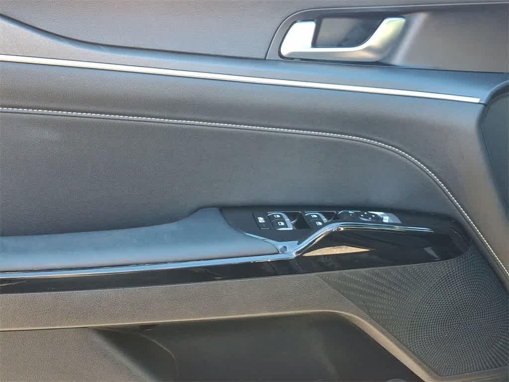 Thumbnail: 2025 Kia K5 - 16