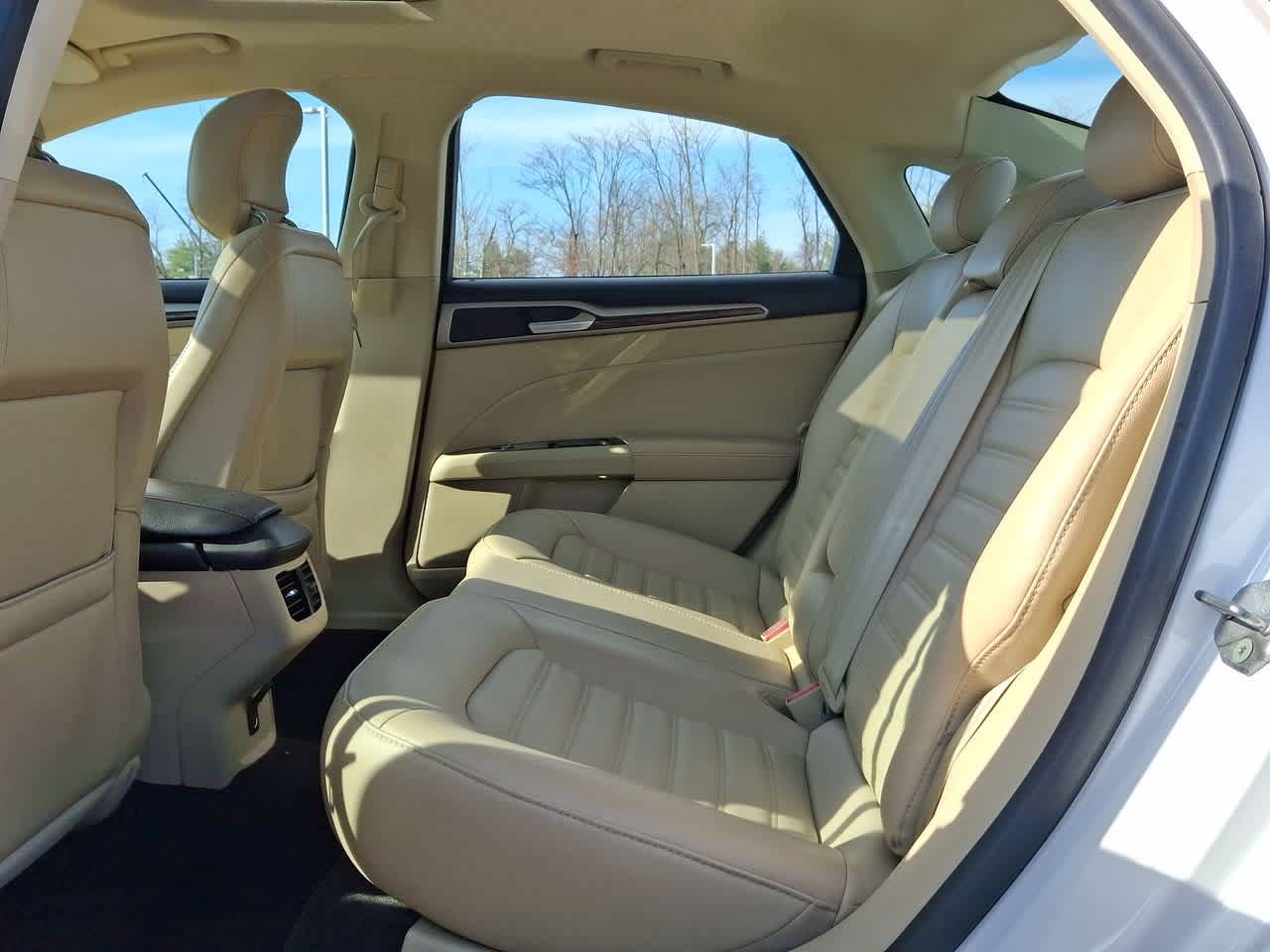 Thumbnail: 2013 Ford Fusion - 25