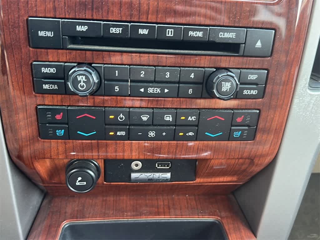 2009 Ford Econoline E-150 21